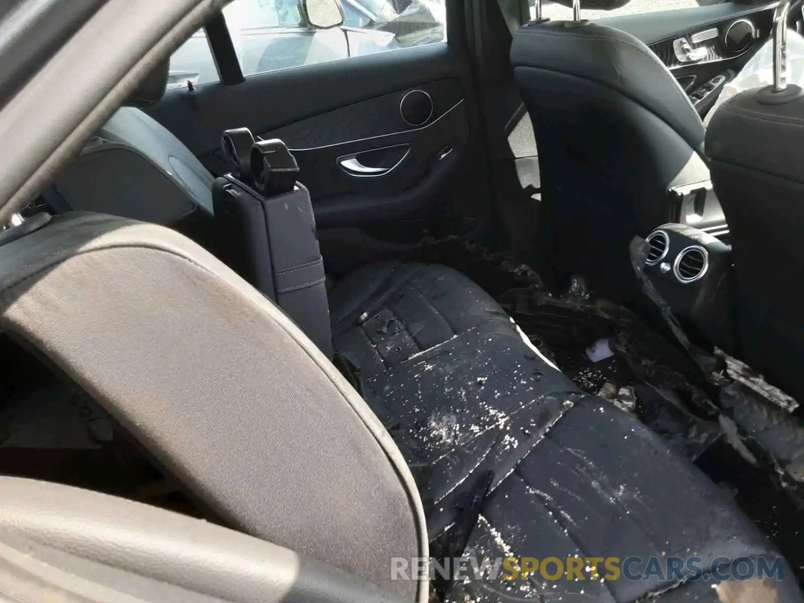 6 Photograph of a damaged car 55SWF8EB7KU320212 MERCEDES-BENZ C CLASS 2019