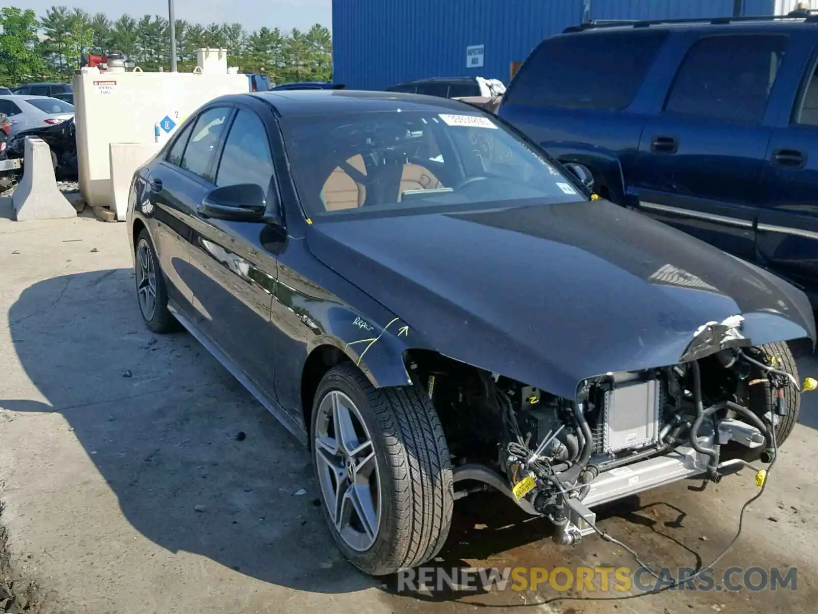 1 Фотография поврежденного автомобиля 55SWF8EB8KU282957 MERCEDES-BENZ C CLASS 2019