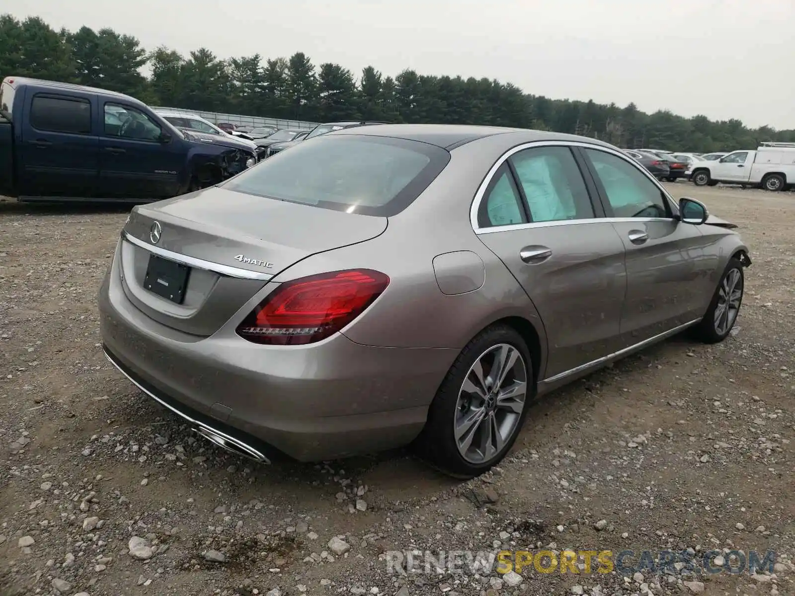 4 Photograph of a damaged car 55SWF8EB8KU290895 MERCEDES-BENZ C CLASS 2019