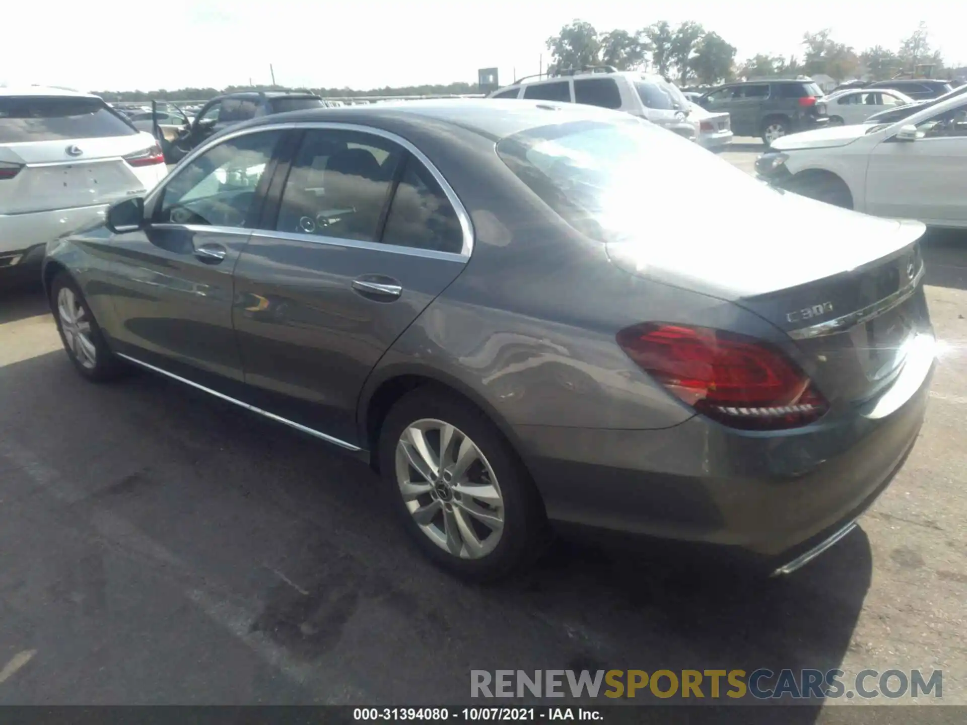 3 Photograph of a damaged car 55SWF8EB8KU291366 MERCEDES-BENZ C-CLASS 2019