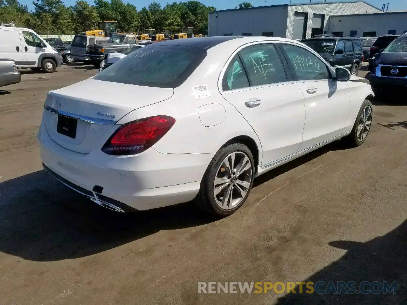 4 Photograph of a damaged car 55SWF8EB8KU306433 MERCEDES-BENZ C CLASS 2019