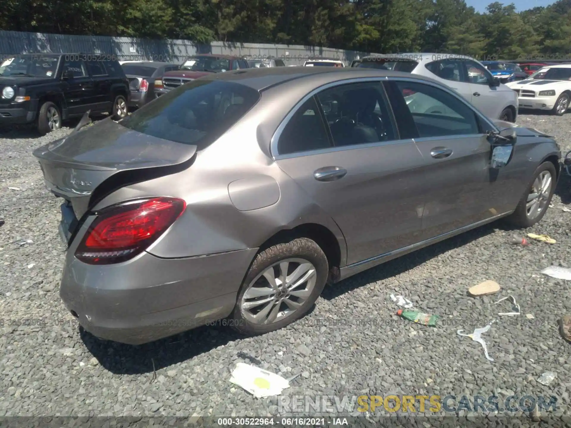 4 Photograph of a damaged car 55SWF8EB9KU313651 MERCEDES-BENZ C-CLASS 2019