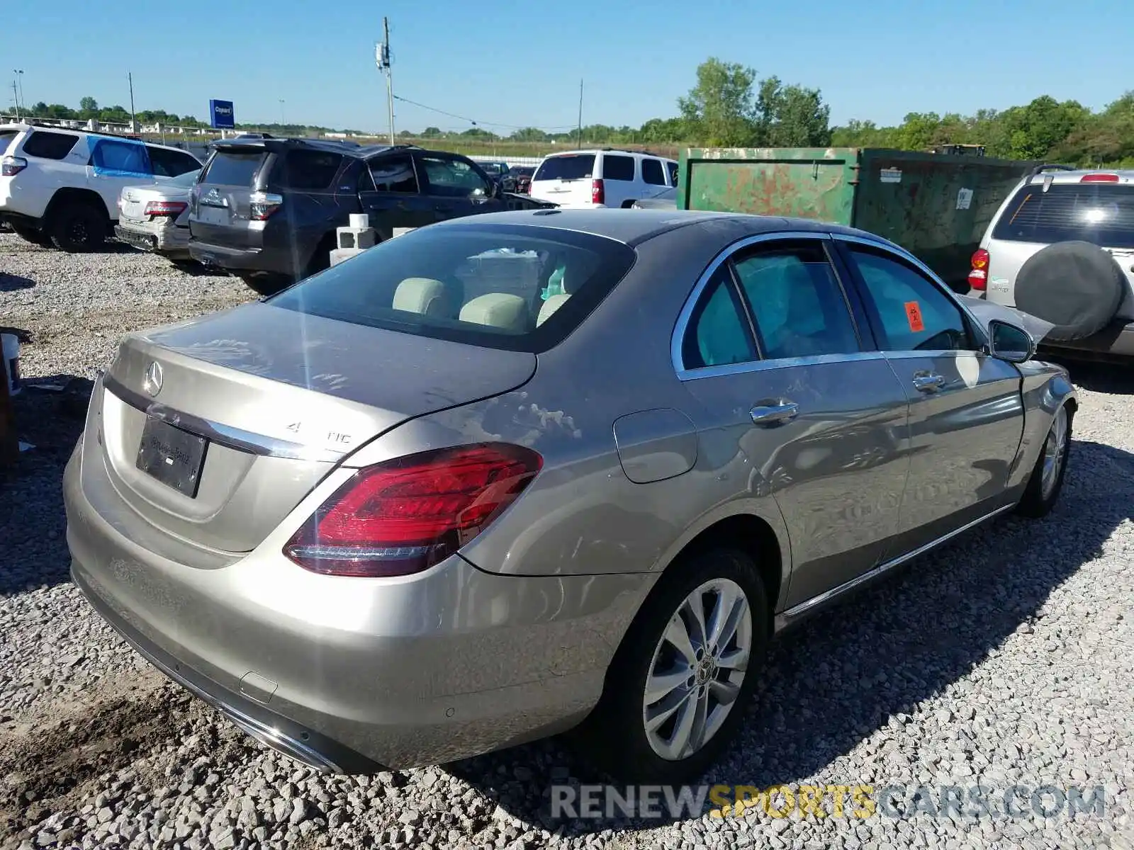 4 Photograph of a damaged car 55SWF8EB9KU315075 MERCEDES-BENZ C CLASS 2019