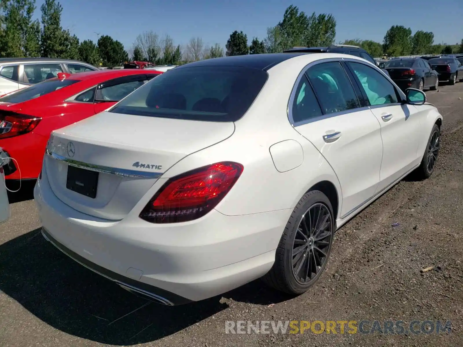 4 Photograph of a damaged car 55SWF8EB9KU320504 MERCEDES-BENZ C-CLASS 2019