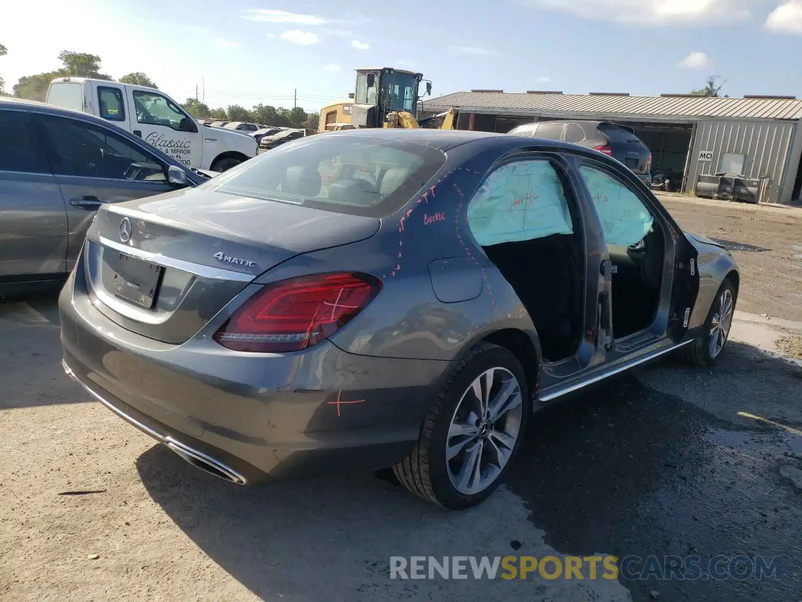 4 Photograph of a damaged car 55SWF8EBXKU284760 MERCEDES-BENZ C CLASS 2019