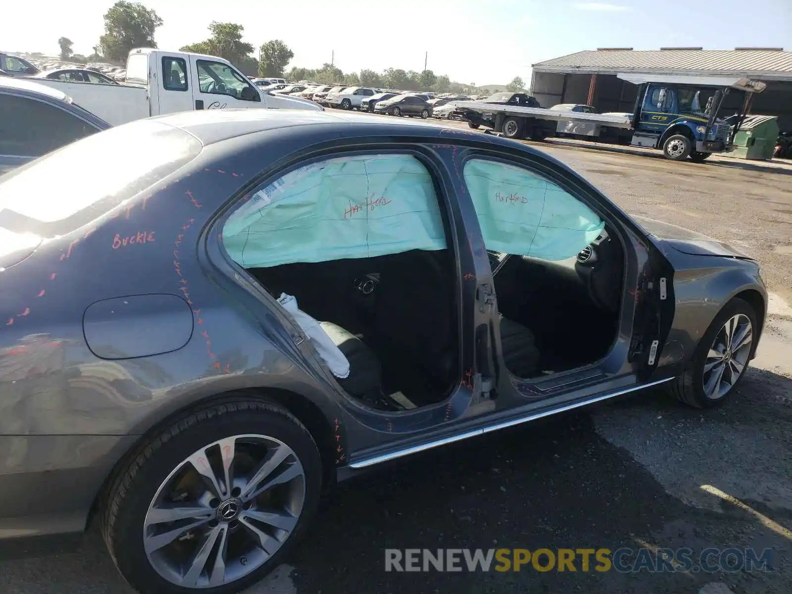 9 Photograph of a damaged car 55SWF8EBXKU284760 MERCEDES-BENZ C CLASS 2019