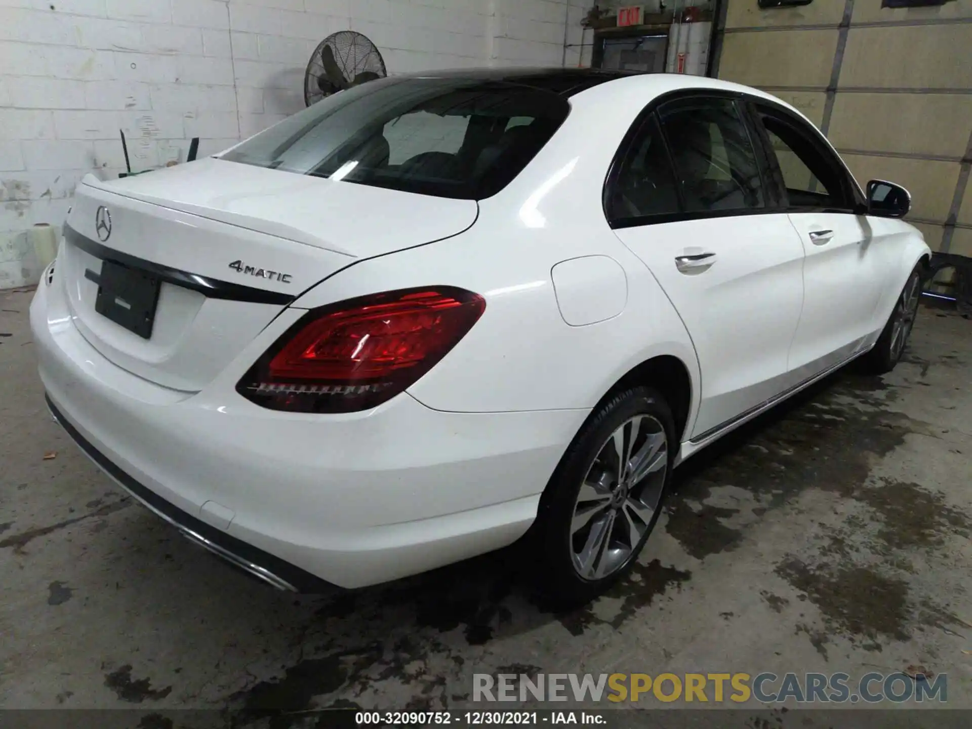 4 Фотография поврежденного автомобиля 55SWF8EBXKU285794 MERCEDES-BENZ C-CLASS 2019