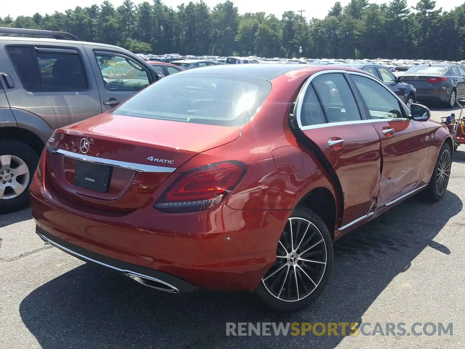 4 Photograph of a damaged car 55SWF8EBXKU292163 MERCEDES-BENZ C CLASS 2019