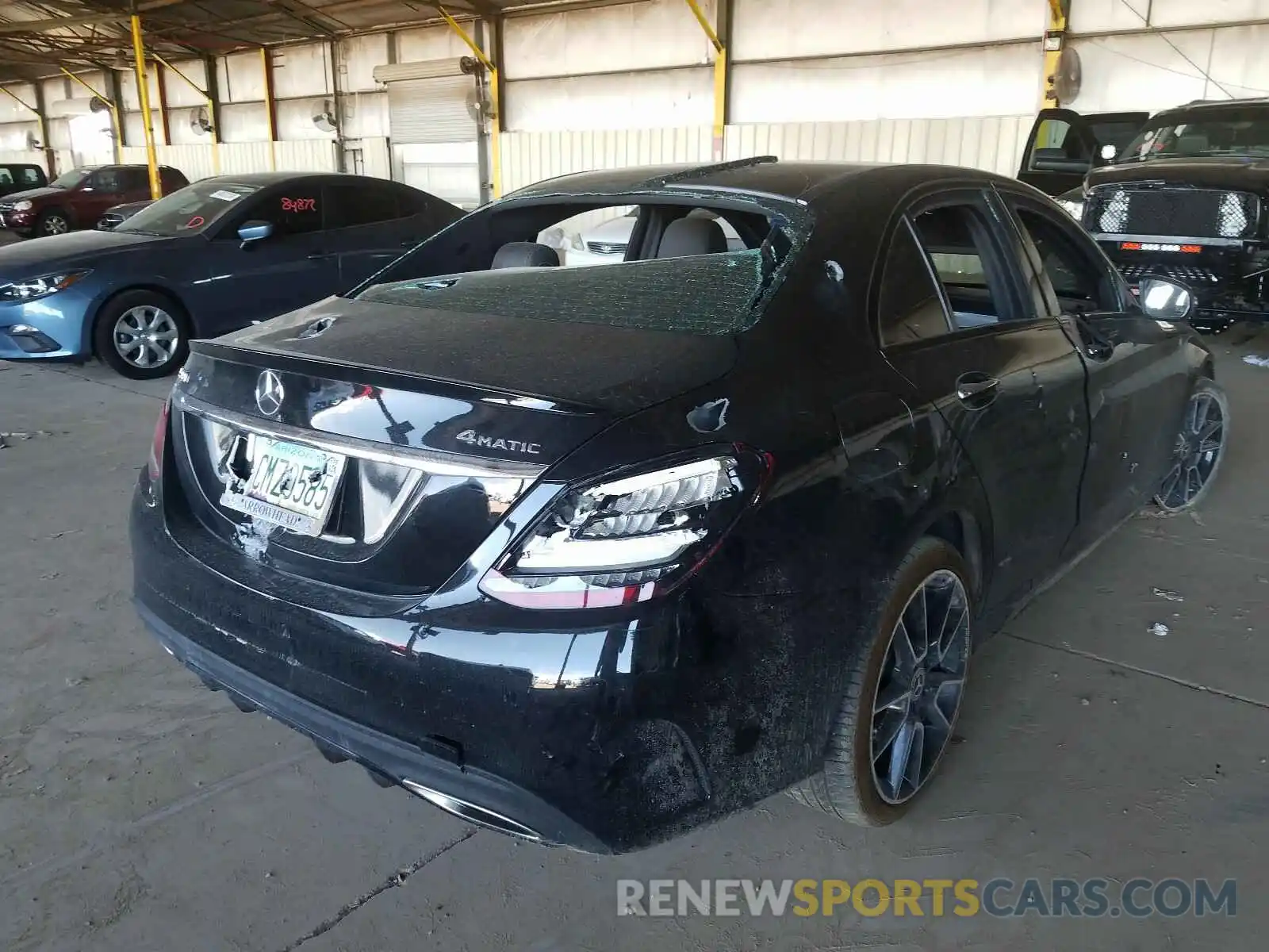 4 Photograph of a damaged car 55SWF8EBXKU297167 MERCEDES-BENZ C CLASS 2019