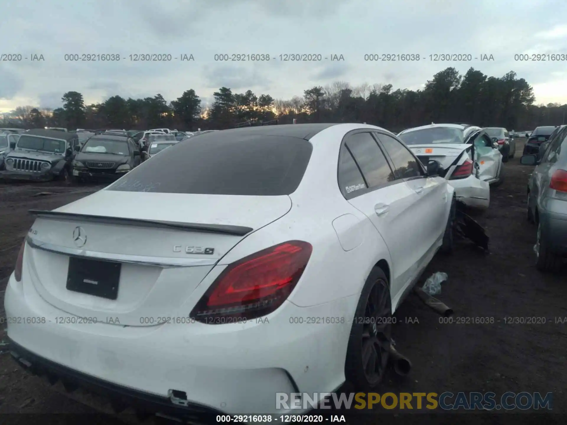 4 Photograph of a damaged car 55SWF8HB6KU301369 MERCEDES-BENZ C-CLASS 2019