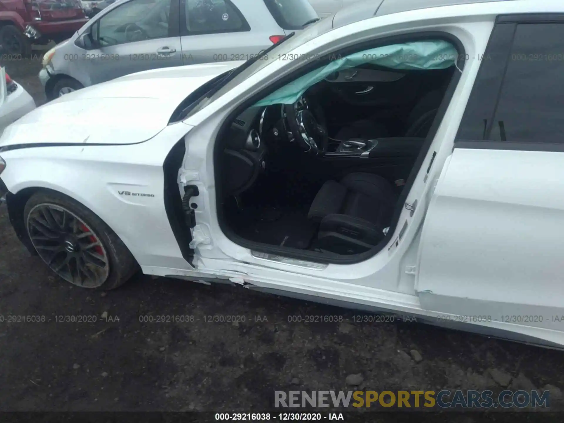 6 Photograph of a damaged car 55SWF8HB6KU301369 MERCEDES-BENZ C-CLASS 2019