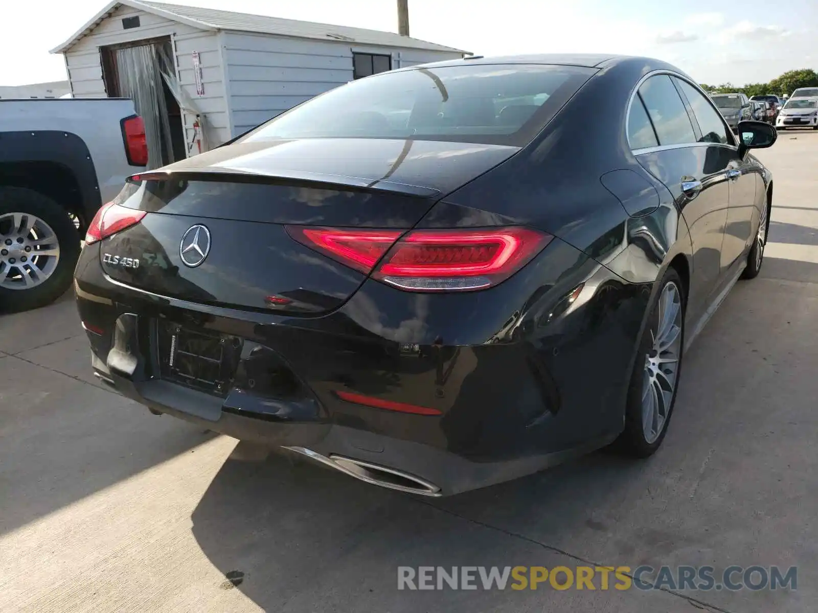 4 Photograph of a damaged car WDD2J5JB9KA031219 MERCEDES-BENZ C CLASS 2019