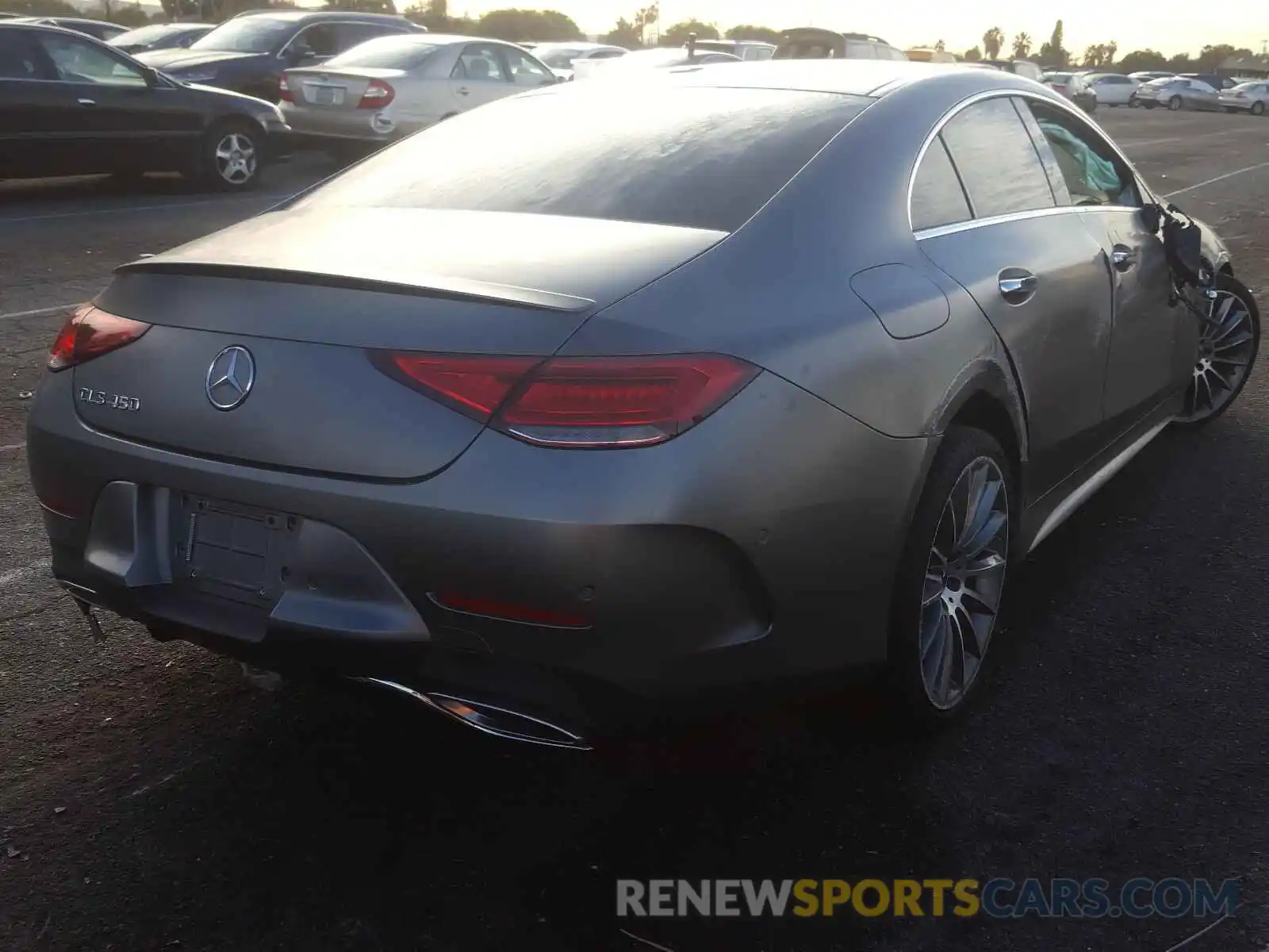 4 Photograph of a damaged car WDD2J5JB9KA042852 MERCEDES-BENZ C CLASS 2019