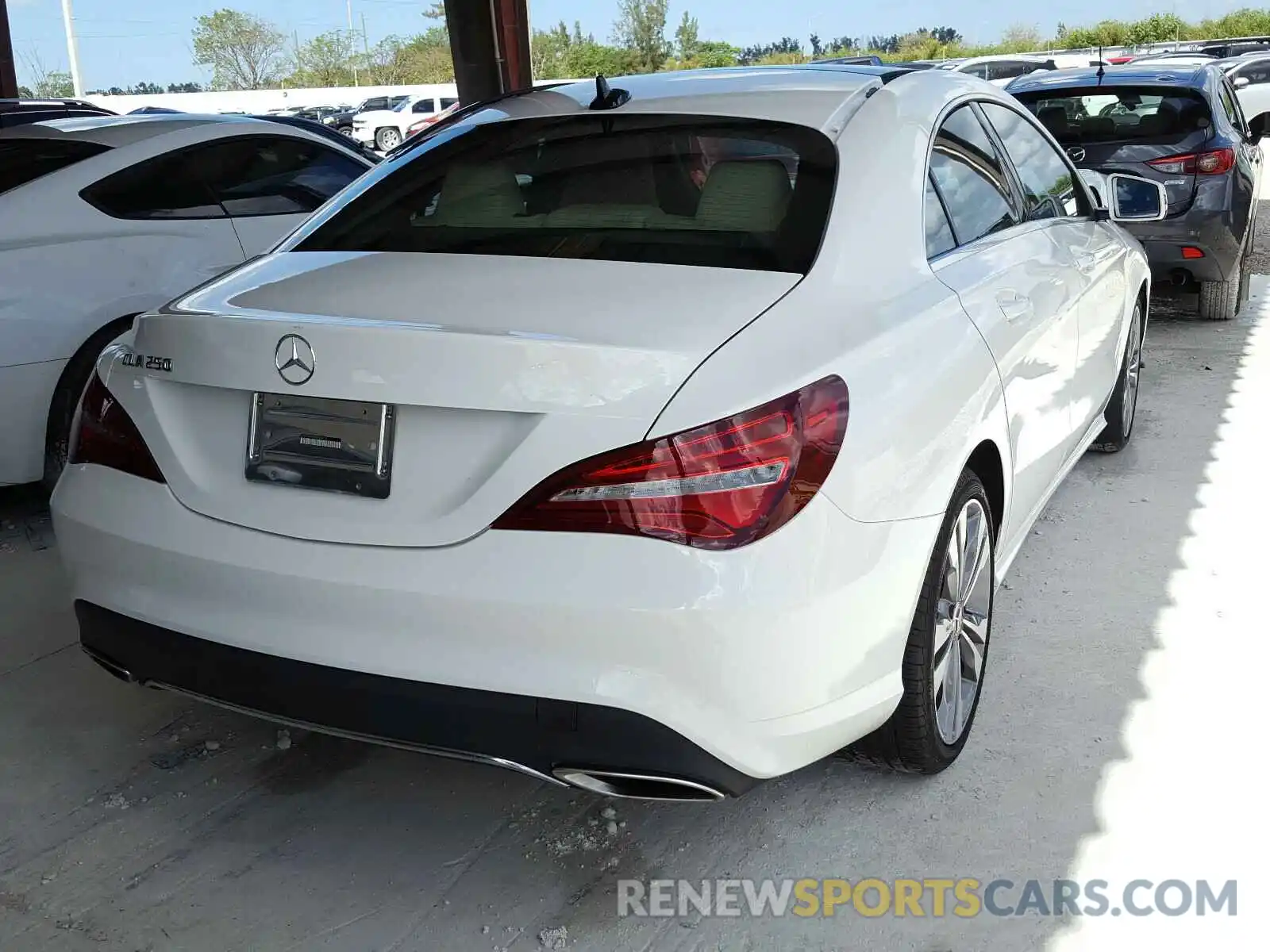 4 Photograph of a damaged car WDDSJ4EB0KN748816 MERCEDES-BENZ C CLASS 2019