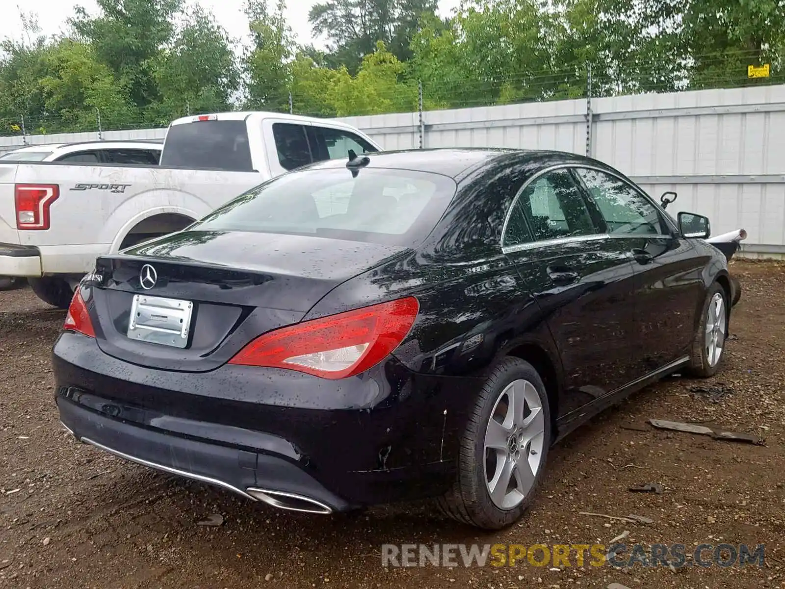 4 Photograph of a damaged car WDDSJ4EB1KN698850 MERCEDES-BENZ C CLASS 2019