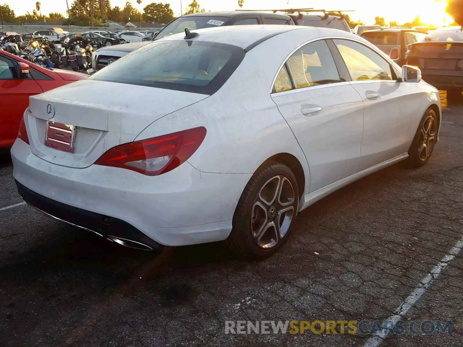 4 Photograph of a damaged car WDDSJ4EB1KN724816 MERCEDES-BENZ C CLASS 2019