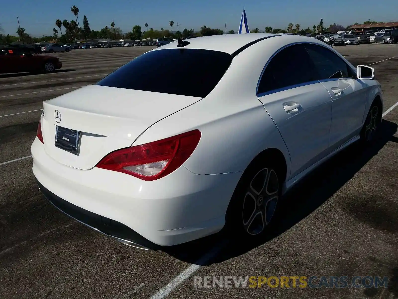 4 Photograph of a damaged car WDDSJ4EB1KN770761 MERCEDES-BENZ C CLASS 2019