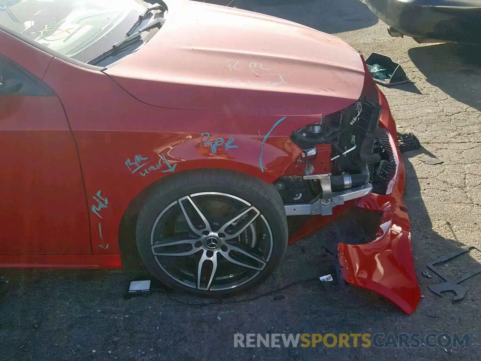 9 Photograph of a damaged car WDDSJ4EB2KN722931 MERCEDES-BENZ C CLASS 2019