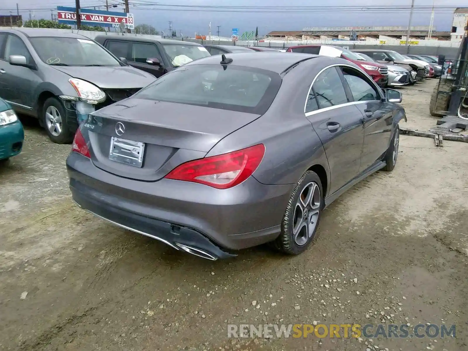 4 Photograph of a damaged car WDDSJ4EB2KN742774 MERCEDES-BENZ C CLASS 2019