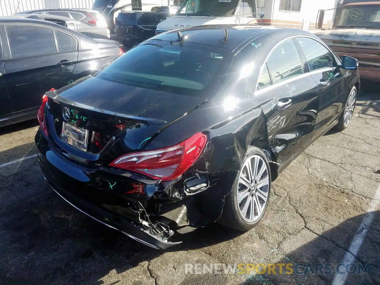 4 Photograph of a damaged car WDDSJ4EB2KN758828 MERCEDES-BENZ C CLASS 2019