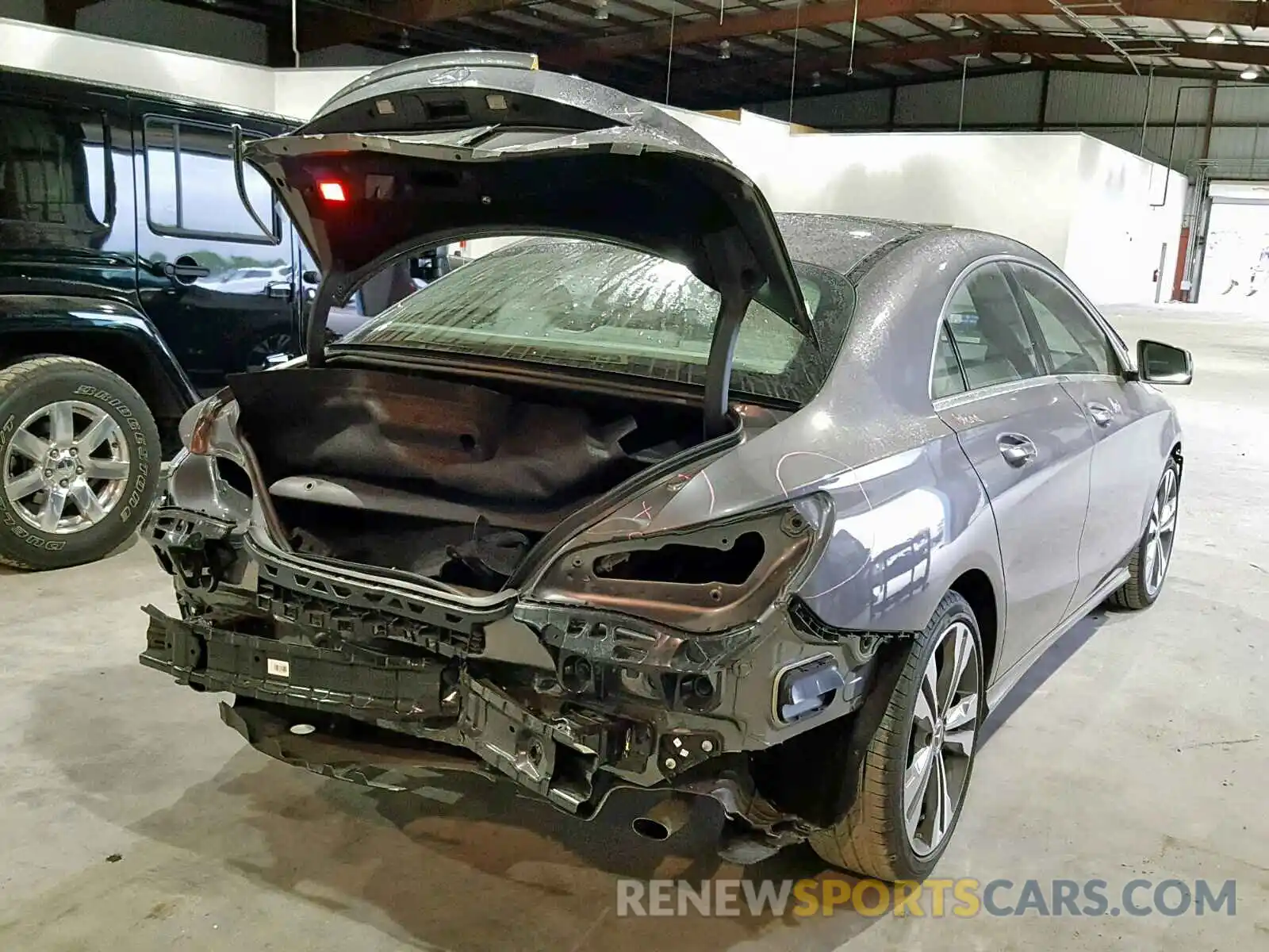 4 Photograph of a damaged car WDDSJ4EB3KN726972 MERCEDES-BENZ C CLASS 2019