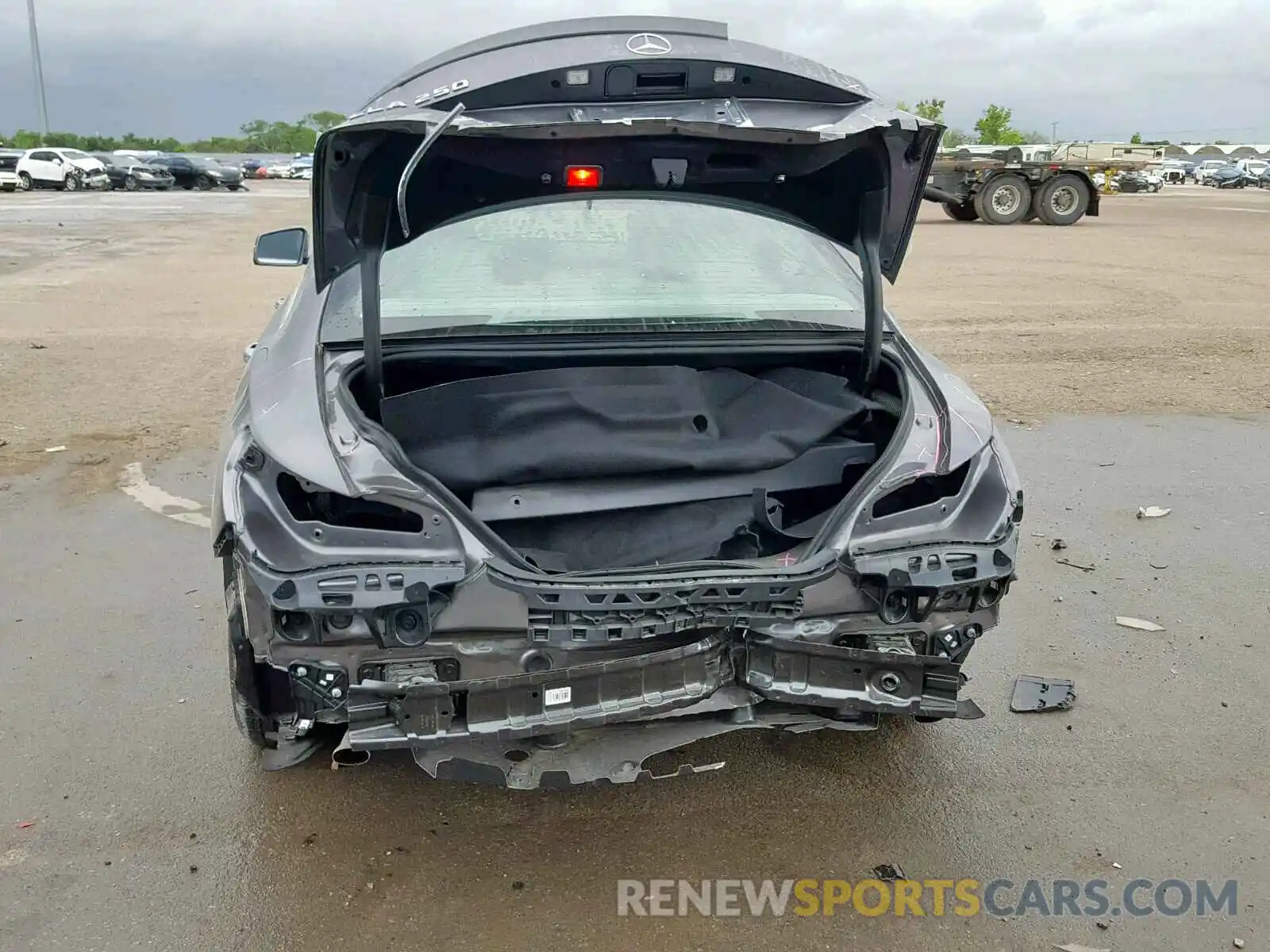 9 Photograph of a damaged car WDDSJ4EB3KN726972 MERCEDES-BENZ C CLASS 2019