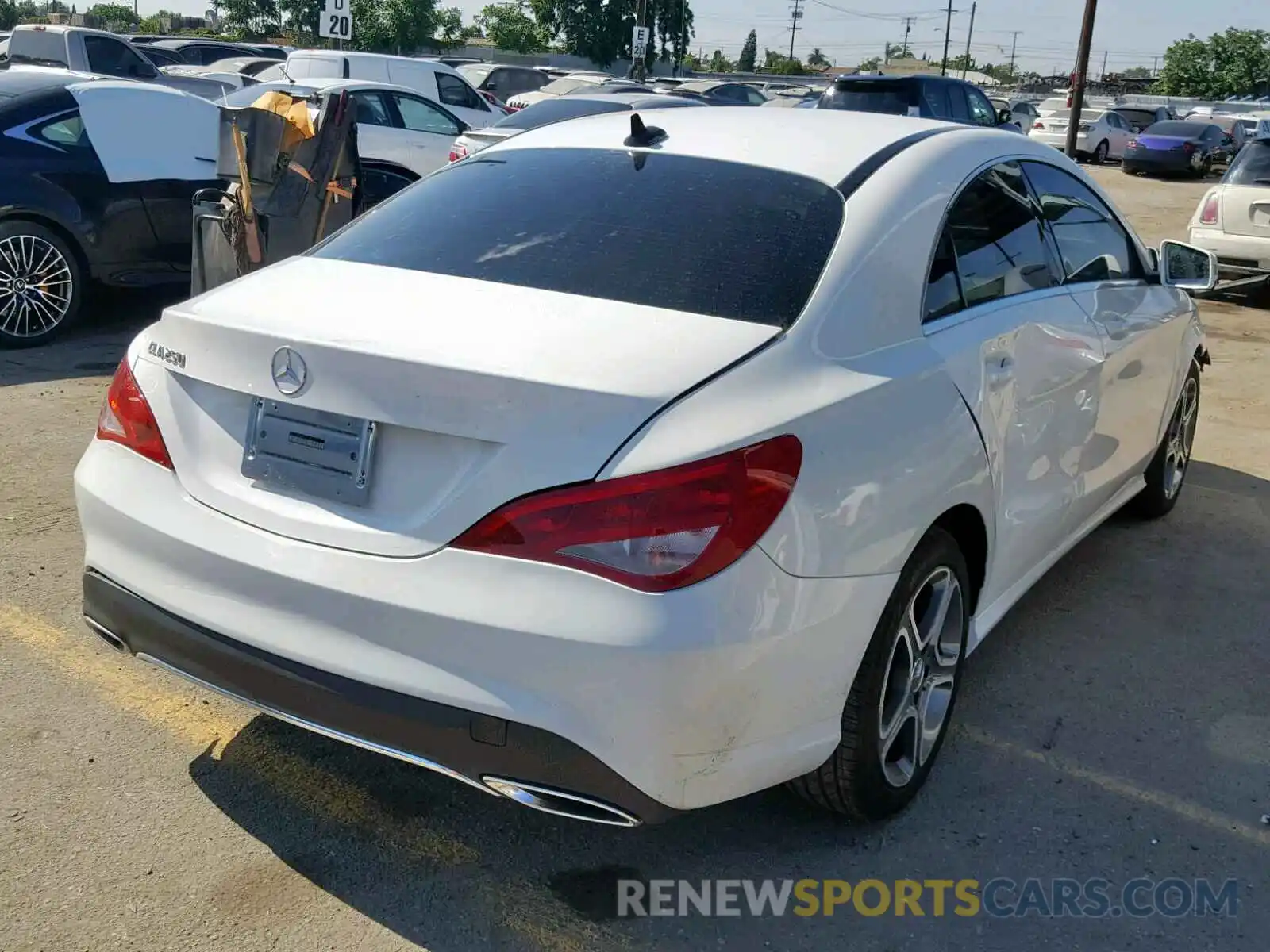 4 Photograph of a damaged car WDDSJ4EB3KN727541 MERCEDES-BENZ C CLASS 2019