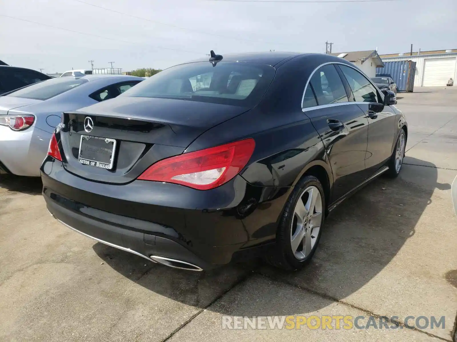 4 Photograph of a damaged car WDDSJ4EB3KN738085 MERCEDES-BENZ C CLASS 2019