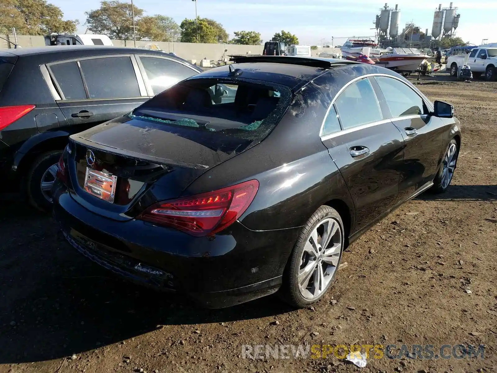 4 Photograph of a damaged car WDDSJ4EB3KN747689 MERCEDES-BENZ C CLASS 2019