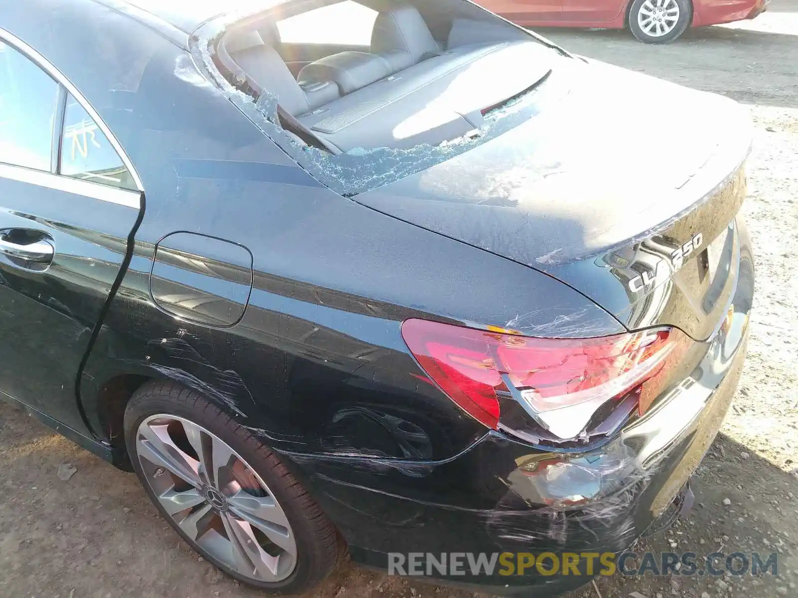 9 Photograph of a damaged car WDDSJ4EB3KN747689 MERCEDES-BENZ C CLASS 2019