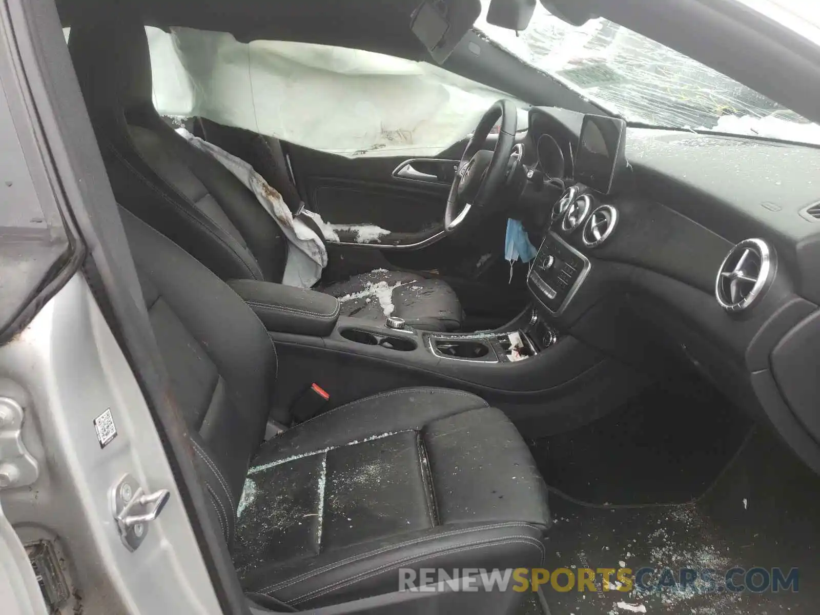 5 Photograph of a damaged car WDDSJ4EB5KN748150 MERCEDES-BENZ C CLASS 2019