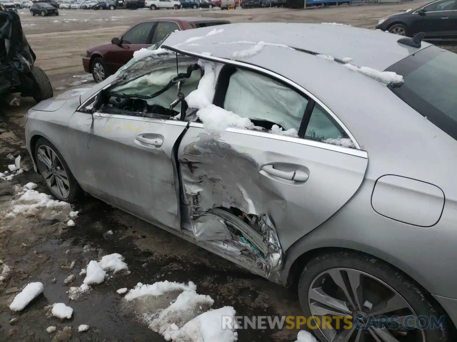 9 Photograph of a damaged car WDDSJ4EB5KN748150 MERCEDES-BENZ C CLASS 2019