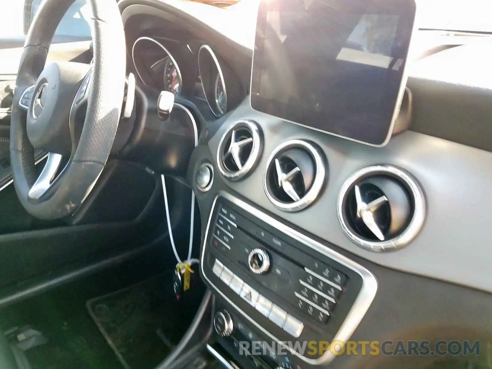 9 Photograph of a damaged car WDDSJ4EB5KN770701 MERCEDES-BENZ C CLASS 2019