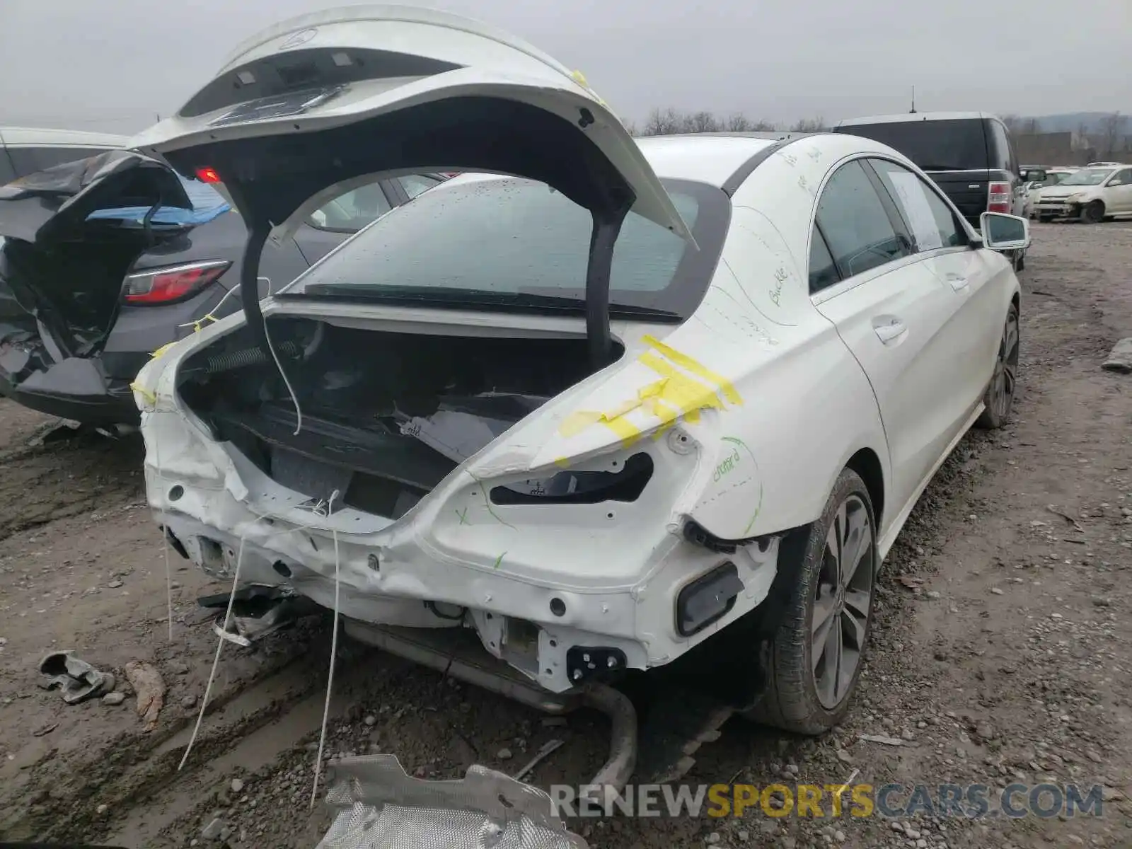 4 Photograph of a damaged car WDDSJ4EB5KN776367 MERCEDES-BENZ C CLASS 2019