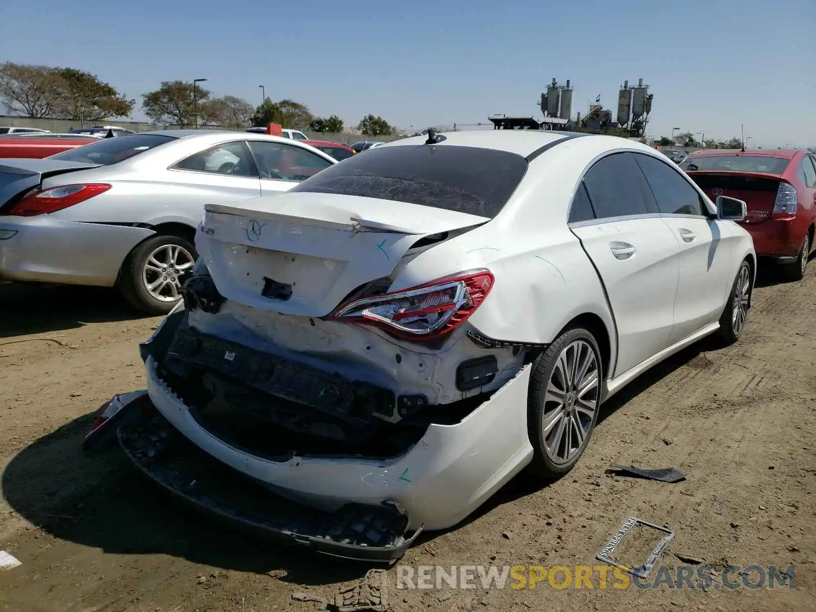 4 Фотография поврежденного автомобиля WDDSJ4EB8KN705860 MERCEDES-BENZ C CLASS 2019