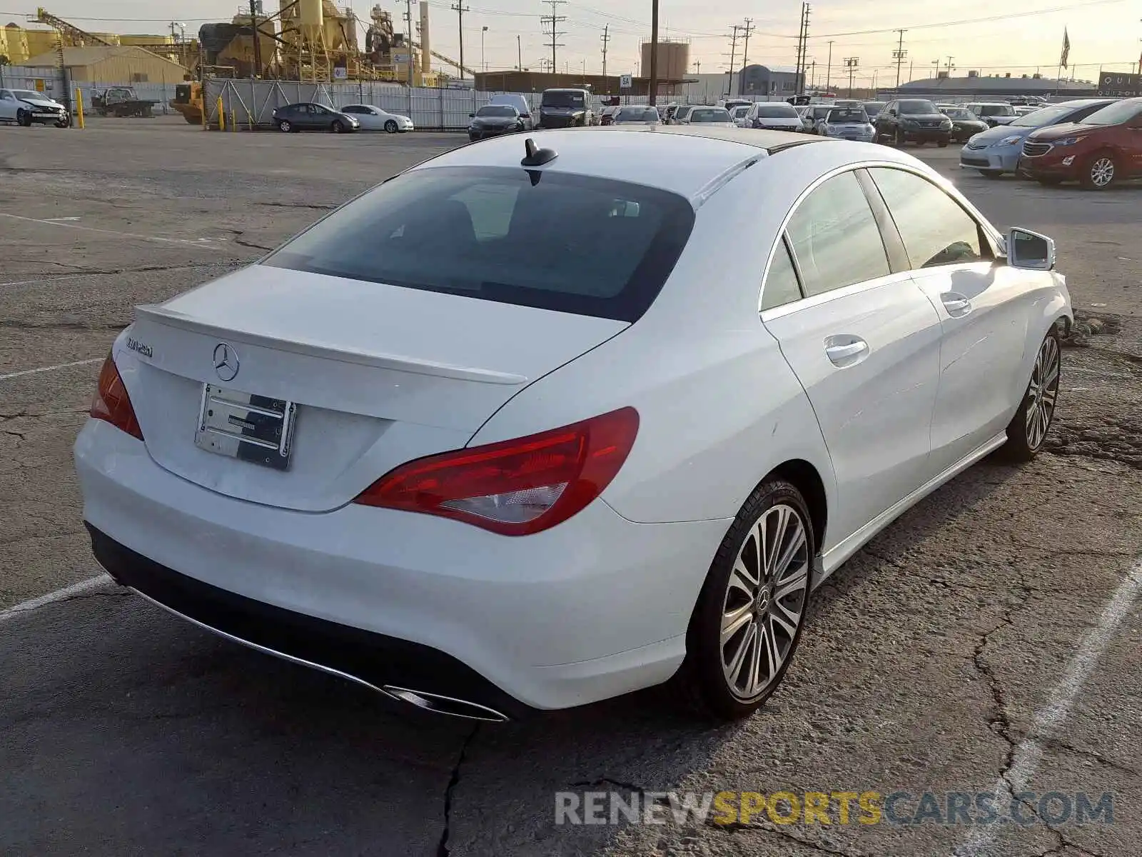 4 Photograph of a damaged car WDDSJ4EB8KN742942 MERCEDES-BENZ C CLASS 2019