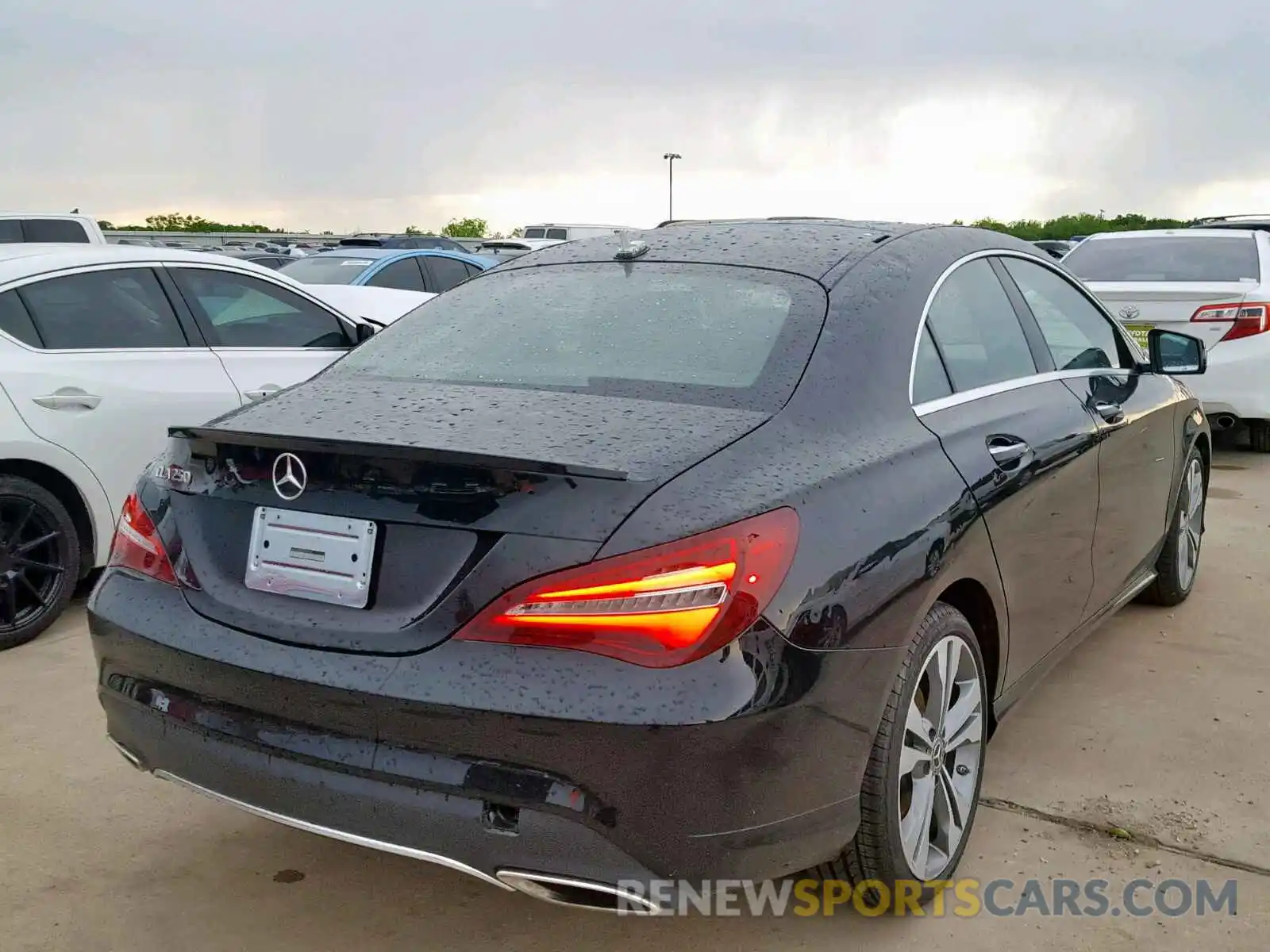 4 Photograph of a damaged car WDDSJ4EB9KN709447 MERCEDES-BENZ C CLASS 2019