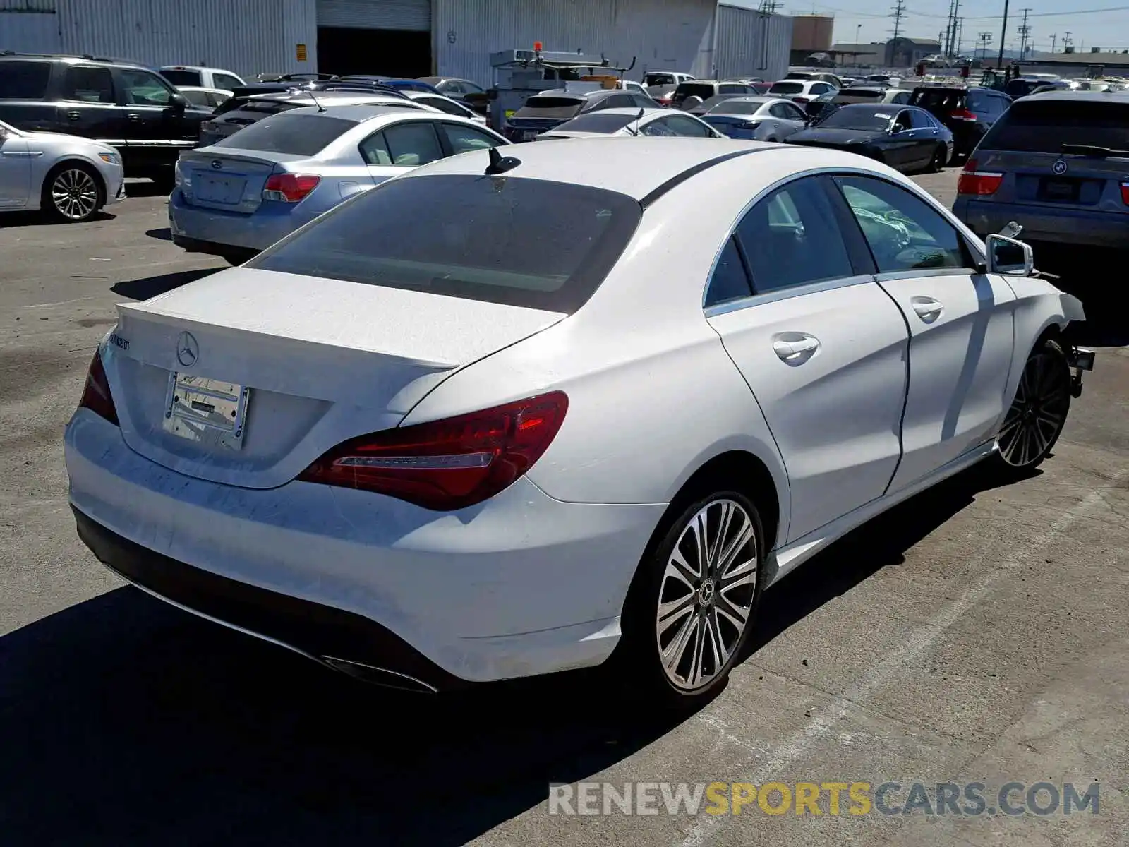 4 Photograph of a damaged car WDDSJ4EB9KN711571 MERCEDES-BENZ C CLASS 2019