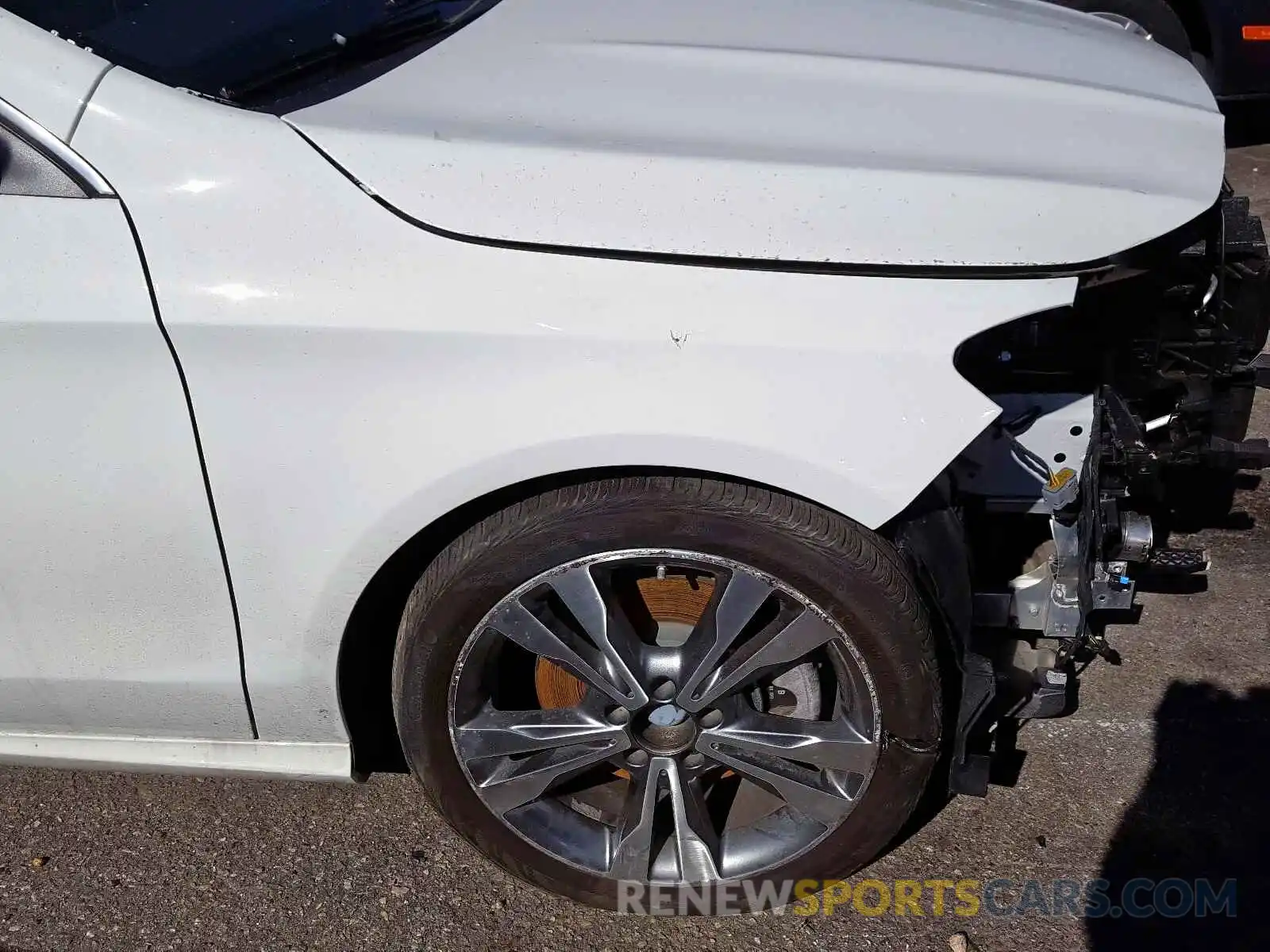 9 Photograph of a damaged car WDDSJ4EB9KN741248 MERCEDES-BENZ C CLASS 2019