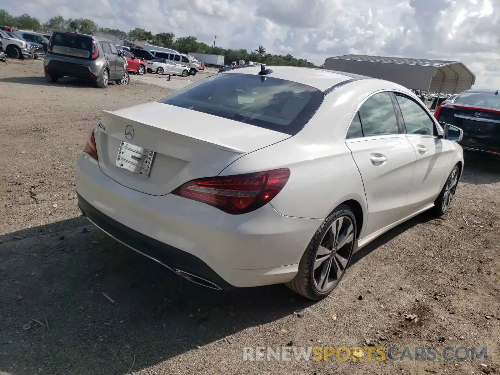 4 Photograph of a damaged car WDDSJ4EB9KN752606 MERCEDES-BENZ C CLASS 2019