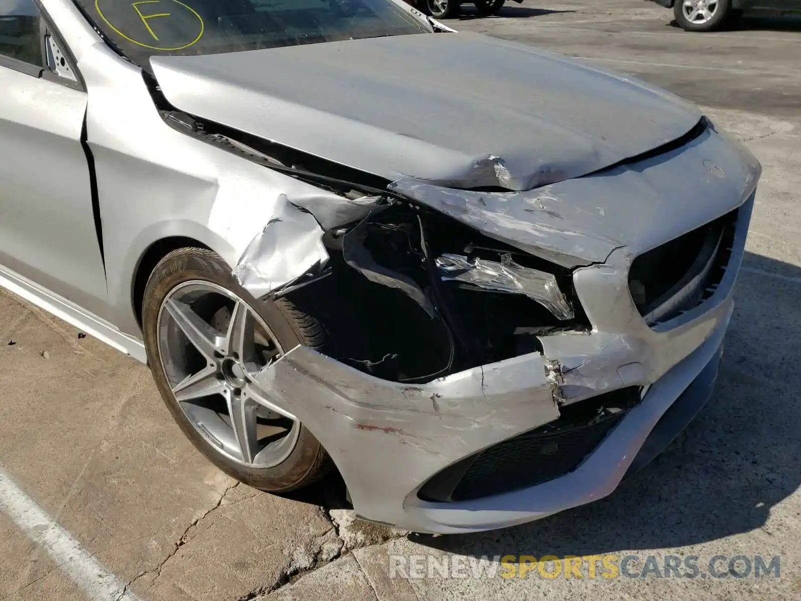 9 Photograph of a damaged car WDDSJ4EBXKN699771 MERCEDES-BENZ C CLASS 2019