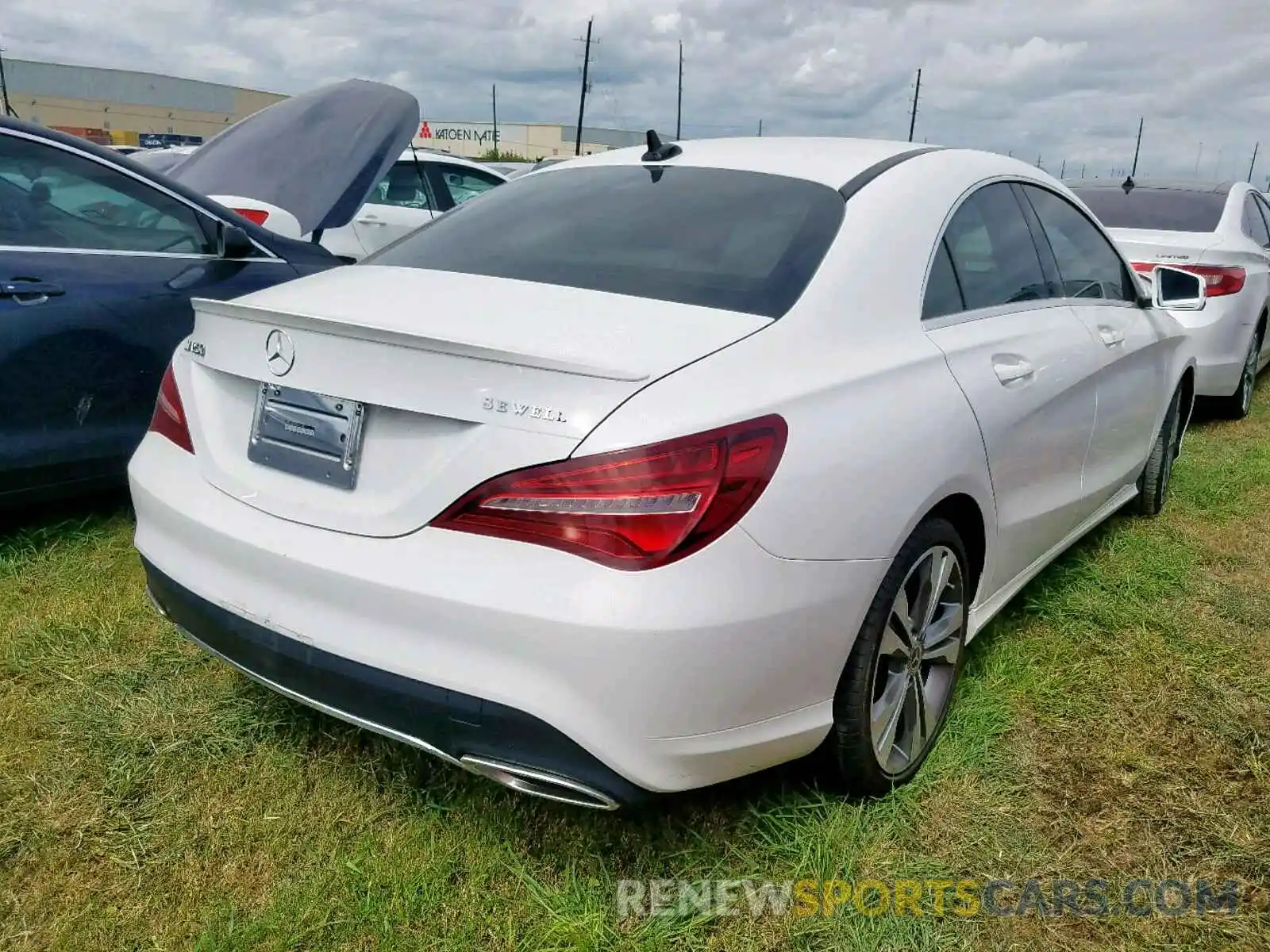 4 Photograph of a damaged car WDDSJ4EBXKN704645 MERCEDES-BENZ C CLASS 2019