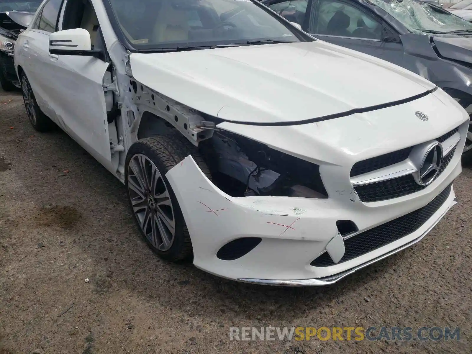 9 Photograph of a damaged car WDDSJ4EBXKN761945 MERCEDES-BENZ C CLASS 2019