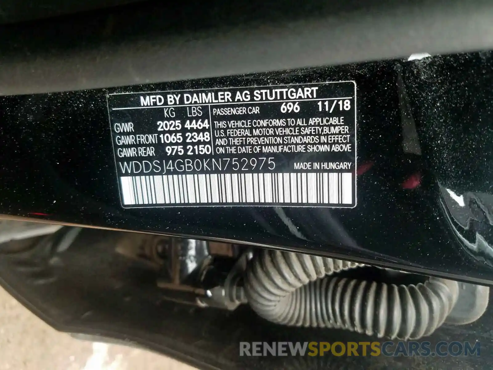 10 Photograph of a damaged car WDDSJ4GB0KN752975 MERCEDES-BENZ C CLASS 2019