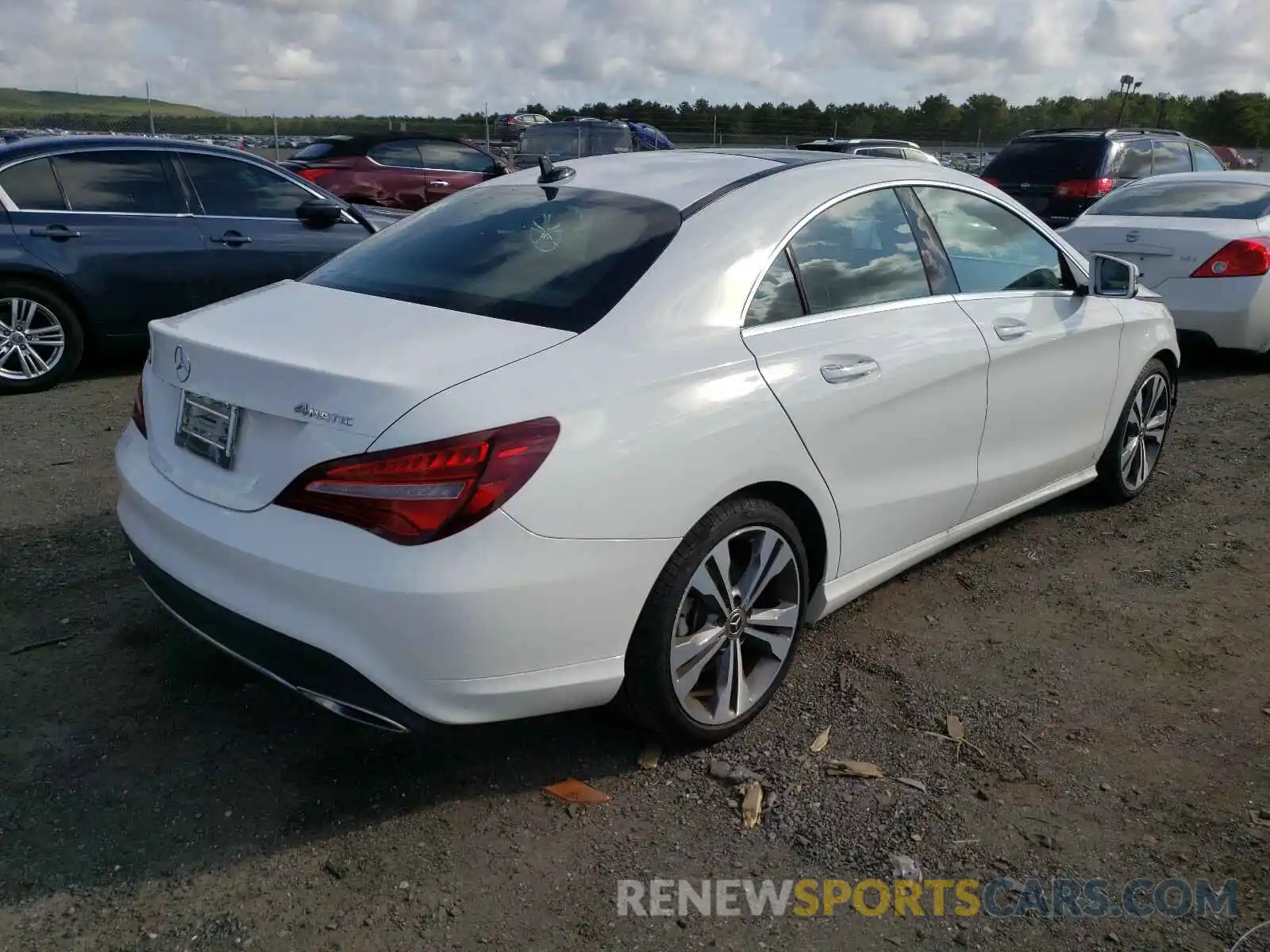 4 Photograph of a damaged car WDDSJ4GB1KN739166 MERCEDES-BENZ C CLASS 2019