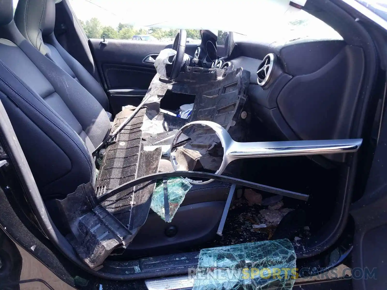 5 Photograph of a damaged car WDDSJ4GB9KN723300 MERCEDES-BENZ C CLASS 2019