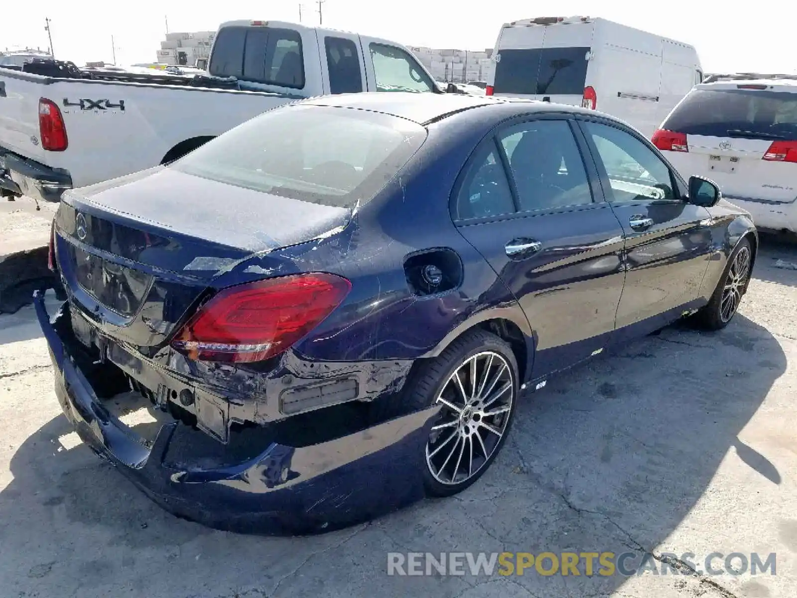 4 Photograph of a damaged car WDDWF8DB2KR456976 MERCEDES-BENZ C CLASS 2019