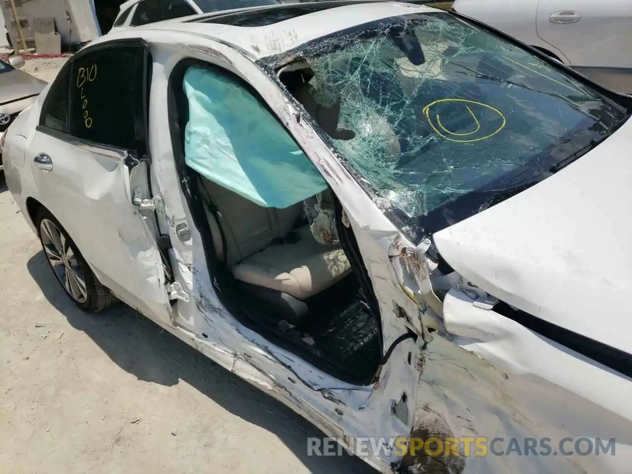 9 Photograph of a damaged car WDDWF8DB2KR460106 MERCEDES-BENZ C-CLASS 2019