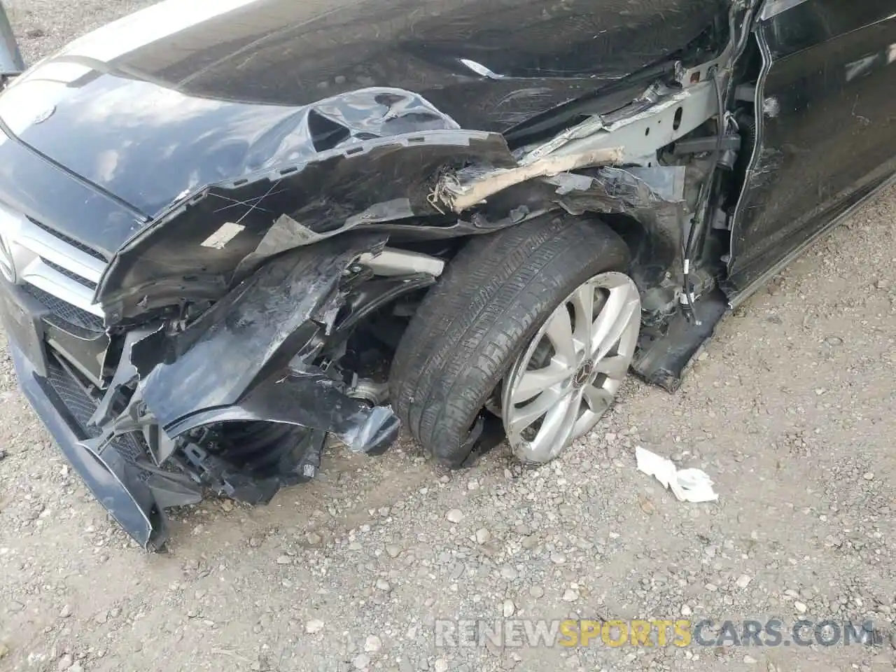 9 Photograph of a damaged car WDDWF8DB2KR482767 MERCEDES-BENZ C-CLASS 2019