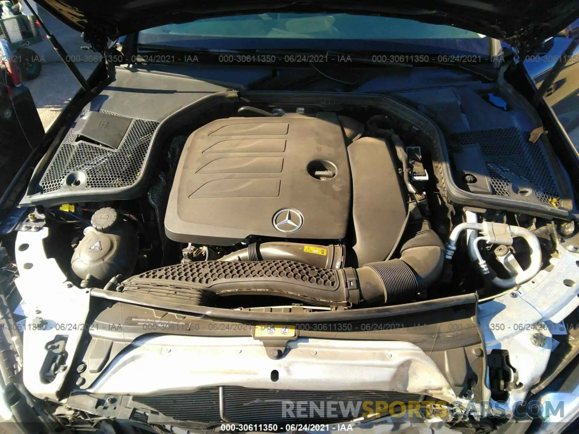 10 Photograph of a damaged car WDDWF8DB2KR483854 MERCEDES-BENZ C-CLASS 2019